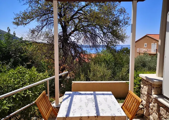 Laguna Apartment
