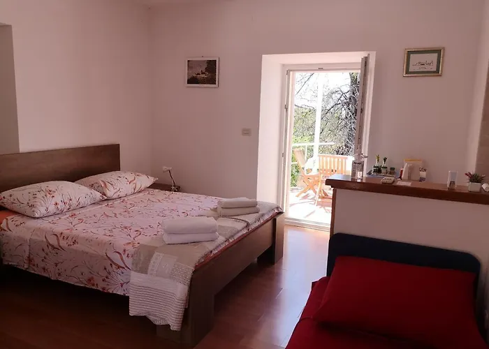 Laguna Apartment