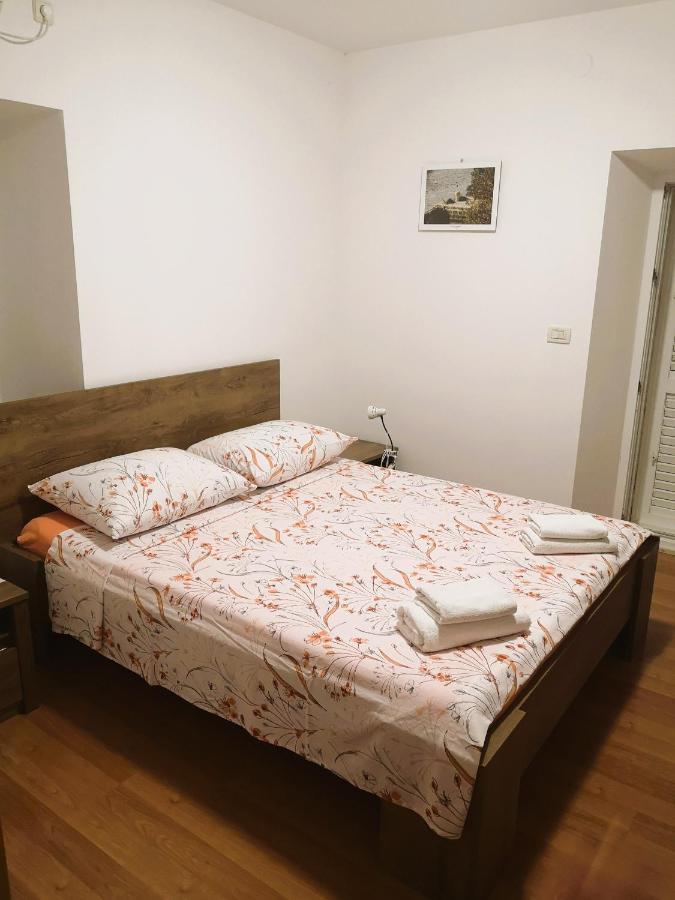 Laguna Apartment